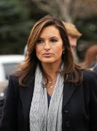 The classic olivia benson bob. Pin By Manycacau Ribeiro Santos Gomes On Tv And Movie Characters I Love Mariska Hargitay Law And Order Law And Order Svu