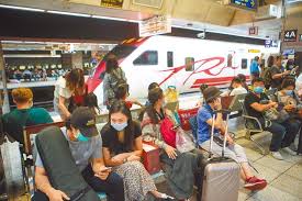 408 taroko express bound for taitung station. Gm9e3vl8hjm6vm