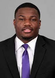 Sally Exum's Instagram, Twitter & Facebook