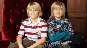 The adorable twin actors cole and dylan sprouse have been acting for over two decades now. Cole Sprouse Trolled Dylan Sprouse By Retweeting A Comparison To Ellen Degeneres Teen Vogue
