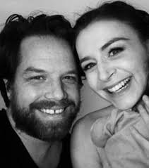 Regarder la série grey's anatomy en streaming illimité en vf et vostfr. Grey S Anatomy Voici Avec Qui Les Stars De La Serie Sont En Couple Dans La Vie