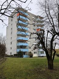 Bei der hier angebotenen wohnung handelt es sich um eine großzügig geschnittene moderne penthousewohnung im obersten stockwerk, d.h. 3 Zimmer Wohnung Zum Verkauf Goethestr 54 75428 Illingen Enzkreis Mapio Net