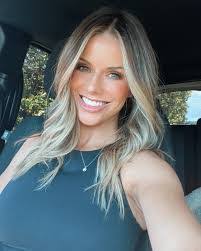 Tim Hindman's Instagram, Twitter & Facebook