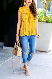 Cute Summer Floral Ruffle Top Southern Sophisticated By Naomi Trevino Casual Outfits Fashion Chic Outfits