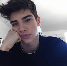 Karakter Onerilerim 19 Manu Rios Mavi Gozlu Erkekler Unluler Ahbaplar