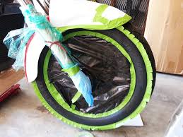Whitewall tires are awesome but are pricey. Diy Whitewalls With Krylon Spray Paint In Progress Honda Shadow Forums