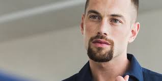 Sep 04, 2017 · trim/cut all the hair from the ears inside until the hair left extends just beyond the lips. How To Shave And Trim A Goatee Beard Braun Us
