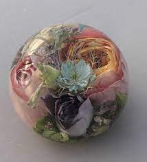 Preserving fresh flowers in resin means preparing the flowers first by drying them and covering them with a spray resin so they can hold up to the process. Www Flowerpreservationworkshop Co Uk Resin Flowers How To Preserve Flowers Diy Resin Crafts