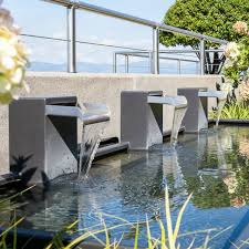 In den heutigen gärten erleichtern brunnen das tägliche gießen in den sommerwochen. Brunnen Garten Cortenbrunnen Gartenbrunnen Schweiz