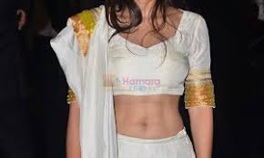 Mira rajput is an individual that is kind of odd in this manner since she seems to like the camera and the attention but she doesn't share as much of herself with the public as you might think. Mira Rajput Navel Shahid Kapoor S Bride Mira Rajput Unseen Photos Filmibeat Mira Rajput Kapoor The Gorgeous Wife Of Shahid Kapoor Playrunescapeqn