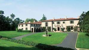 1 South Carolwood In Holmby Hills Is Easily One Of Los Angeles Most Coveted Addresses Now Known As Owlwood It Has Celebrity Houses Mansions Hollywood Homes