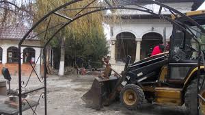 Biserica Sfanta Treime Isi SchimbÄƒ FaÅ£a Ziarul Argesul EdiÅ£ia Online