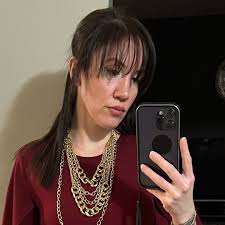 Who can let my senior dog out in cap-pele area when I am working?