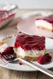 A cheesecake recipe for dessert aficionados that not only tastes excellent but looks absolutely stunning and very impressive when presented to guests. No Bake Raspberry Cheesecake Chocolate With Grace