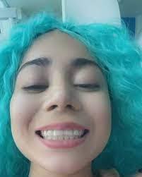 Sandra Kates's Instagram, Twitter & Facebook