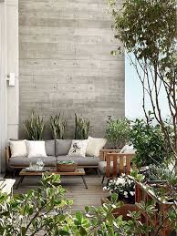 Check out exterior decoration on etour.com. Plantas Y Flores Decoracion Exterior Delikatissen
