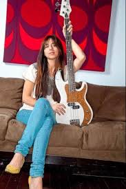 Paz Lenchantin Bass Guitarist Paz Lenchantin Guitar Girl