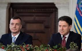 Se da cavour e de gasperi mandiamo a trattare con l'europa conte e rocco casalino cosa ci possiamo aspettare? Non Si Vota Ma Voci Anche Di Casalino Su Un Conte Ter Linkiesta It
