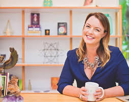 This unique book draws on the knowledge of brigit esselmont, the founder of biddy tarot. Everyday Tarot Everyday Tarot