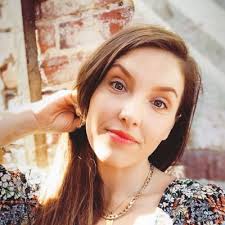 I had no idea who or what Howdy.com was before I saw this billboard. But  when I say a billboard has never made me google a business so quickly… I  mean it.