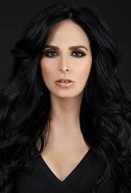 Lisa Chaparro's Instagram, Twitter & Facebook