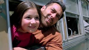 Pawan, a devoted follower of lord hanuman, faces numerous challenges when he tries to reunite munni with this is by far one of the best movie performances given by actor salman khan (as pawan kumar chaturvedi alias bajrangi bhaijaan). Salman Khan S Bajrangi Bhaijaan Turns 5 Did You Know Kabir Khan S Film Is Still Running In Japan Theatres Bollywood News India Tv