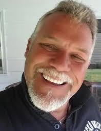 Chris Lutz's Instagram, Twitter & Facebook