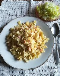 Schinkenfleckerl Mit Eisbergsalat Schinkenfleckerl Rezept Schinkenfleckerl Rezepte