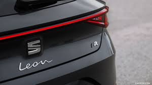The new seat leon uses the same underpinnings as the new vw golf, so it has similar proportions but gets plenty of sporty details to help you tell it apart. 2020 Seat Leon Caricos