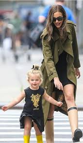 Jun 15, 2021 · irina shayk is on mommy duty!the supermodel took her daughter lea out to play in new york city on thursday, june 10, the same day she returned from her romantic france getaway with kanye west. Young Versace Celebrity Kids Fashion Dashin Fashion Celebrity Kids Fashion Celebrity Baby Fashion Unique Baby Clothes