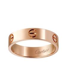 Un solitaire comme bague de fiançailles, un solitaire pour une occasion spéciale comme un mariage, pour un anniversaire ou tout simplement pour vous faire plaisir : Epingle Sur Wish List