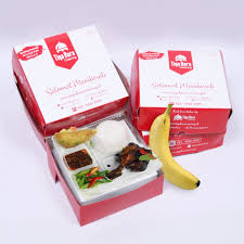 Cariers bisa memilih 2 varian yang ditawarkan, antara sambal matah dan salted egg. Vendor Nasi Box Murah Di Jakarta Blog Tiga Dara