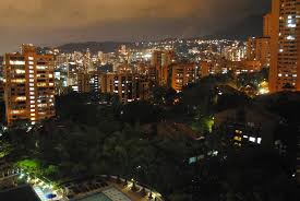 But it's not perfect and there are downsides of el poblado. Vista A El Poblado Picture Of Hotel San Fernando Plaza Medellin Medellin Tripadvisor