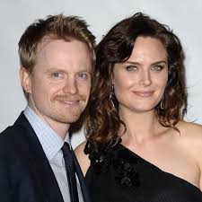 Emily Deschanel Gives Birth To A Baby Boy Emily Deschanel Emily Deschanel Husband Celebrity Couples