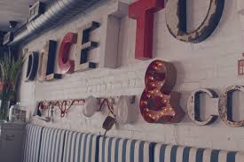 Dolcetto Co Bar A Vin Italien Vieux Montreal Montreal Restaurant Neon Signs