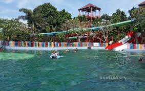 Medan merupakan salah satu kota yang maju di pulau sumatera. Aturan Masuk Kawasan Pantai Cermin Themepark Diperketat Sumut Analisadaily Com