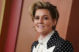 Who is Brandi Carlile, the singer of 'America the Beautiful' at Super Bowl 2026?