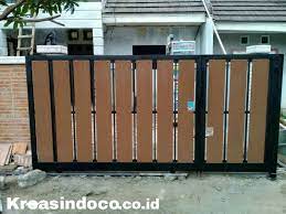 Pagar rumah minimalis dari batu alam memang memiliki tempat tersendiri di hati banyak orang. 16 Inspirasi Model Pagar Rumah Grc Pagar Rumah