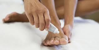Something resembling a foot in position or use: 16 Athlete S Foot Treatments Remedies Cure For Athlete S Foot