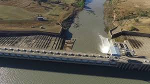 Not all abstraction and evaporation losses from vaal dam are reflected on the above graph. Shocking Pictures Show Just How Empty The Vaal Is