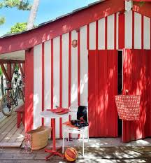 Pour calculer le nombre de pots de peinture nécessaires à votre projet, il vous faut connaître : Peinture Pour Bois Exterieur Toutes Les Infos A Connaitre