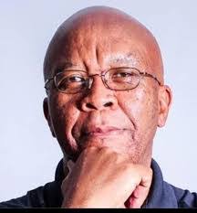 Robin Ritchie's Instagram, Twitter & Facebook