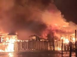 Jalu catur wiguna (10) warga desa kewarasan, grogol, sukoharjo diduga hanyut di sungai tanjung anom, kamis (7/1/2021) sekira pukul 16.30 wib. 22 Unit Rumah Di Panipahan Rohil Dilalap Sijago Merah Satu Korban Meninggal Dunia