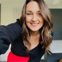 100+ "Laura English" profiles