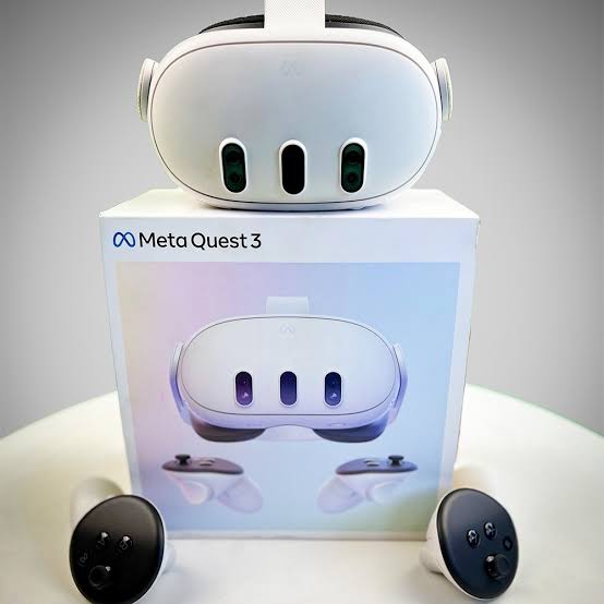 Meta Quest 3 Mixed Reality Headset view 5