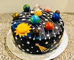 Solar System Cake Chocolate Cake With Blueberry Mousse Filling Inside Swiss Meringue Buttercream Outside And Cake P Solar System Cake Planet Cake Galaxy Cake
