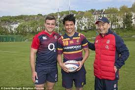 With a son to look after (smith's real life offspring, jaden) and an unpaid internship for income, gardner's pursuit of the american dream (dubbed 'happyness. Marcus Smith Ready To Gatecrash England Squad Daily Mail Online