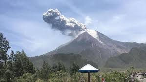 Gunung semeru, jawa timur, erupsi pada bulan januari, april, dan desember berada di level ii atau waspada. Merapi Dan 11 Gunung Api Berstatus Waspada Siaga Di Februari