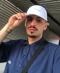 Biografía: Quién es Lautaro Coronel "El Noba" cantante delicado de salud  tras accidente en moto