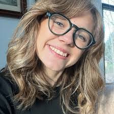 Alexis Silk's Instagram, Twitter & Facebook